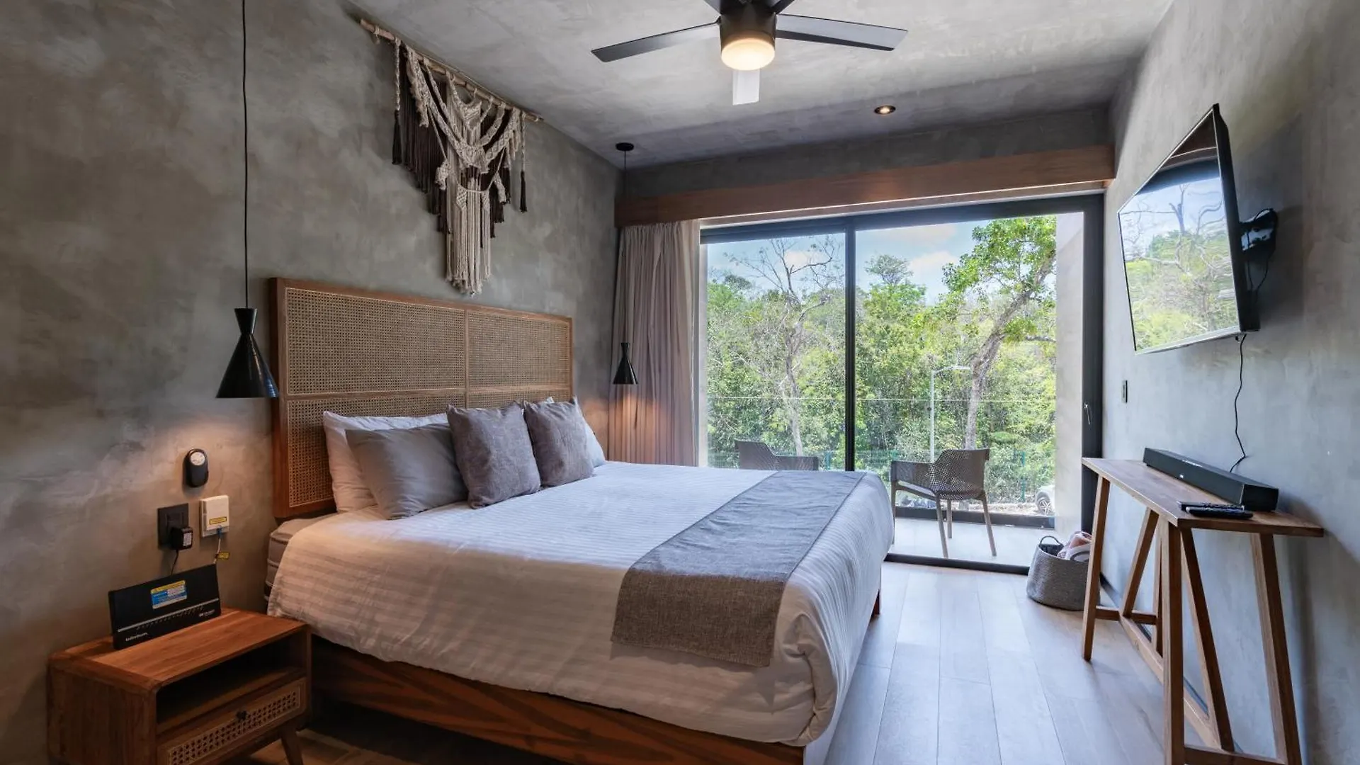 Luxury Studio With Balcony And Rooftop Pool In Tulum Best Location