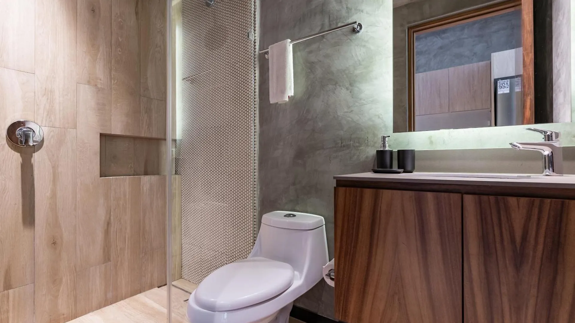 Luxury Studio With Balcony And Rooftop Pool In Tulum Best Location
