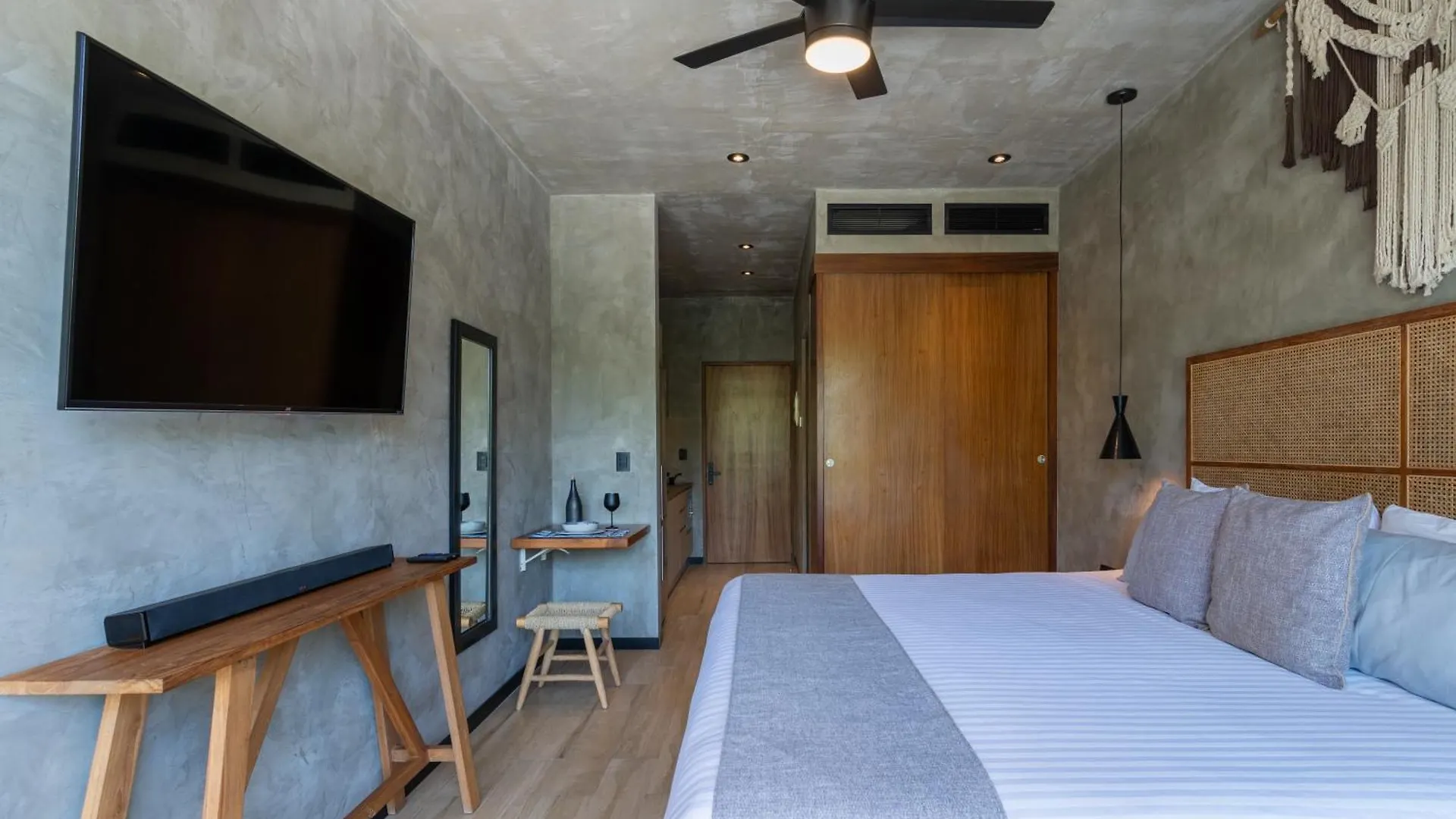 Luxury Studio With Balcony And Rooftop Pool In Tulum Best Location Daire